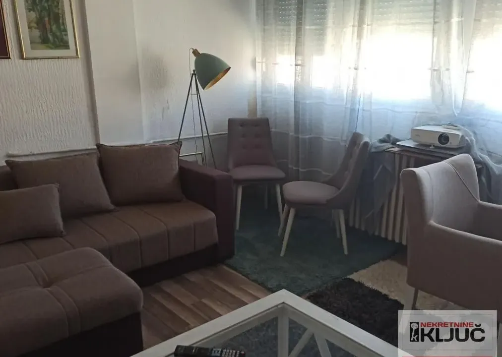 Prodaja, dvosoban stan, 56m², Bulevar Oslobodjenja, Novi Sad Sve Podlokacije