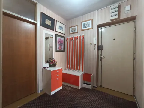 Prodaja, dvosoban stan, 75m², Centar, Podgorica - image 12