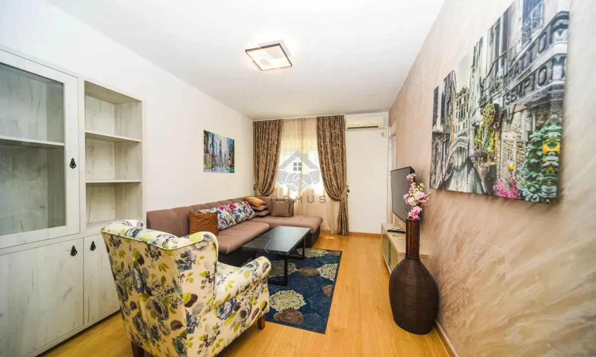 Rent, two bedroom apartment, 70m², City Kvart, Podgorica