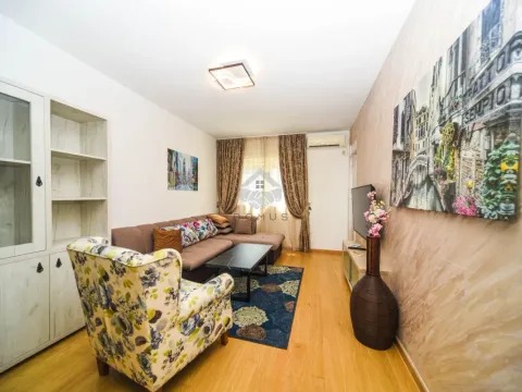 Rent, two bedroom apartment, 70m², City Kvart, Podgorica - image 1