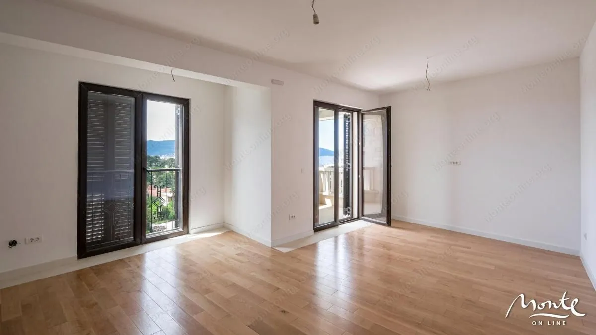 Prodaja, jednosoban stan, 50m², Centar, Tivat