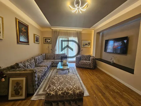 Rent, apartment, 119m², City Kvart, Podgorica