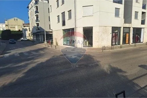 Izdavanje, poslovni prostor, Nova Dalmatinska, Podgorica