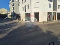 Izdavanje, poslovni prostor, Nova Dalmatinska, Podgorica - image 1