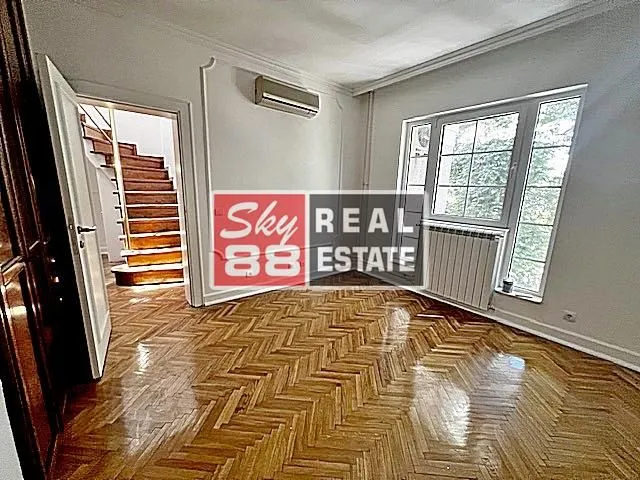 Izdavanje, kuća, 375m², Senjak, Beograd