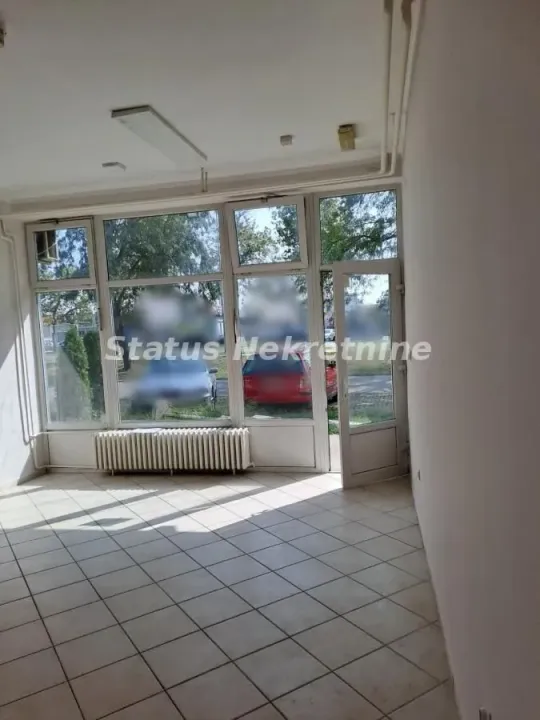 Izdavanje, poslovni prostor, 50m², Satelit, Novi Sad Sve Podlokacije