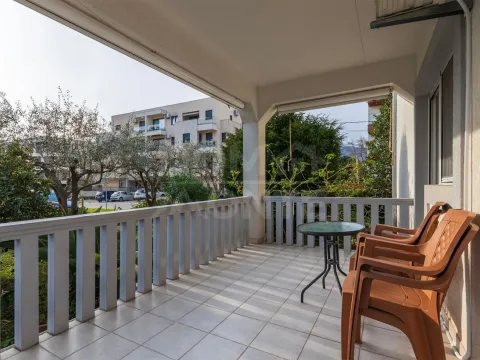 Rent, one bedroom apartment, 75m², Seljanovo, Tivat - image 10