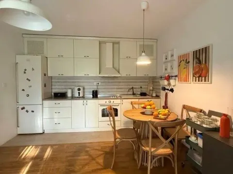 Prodaja, trosoban stan, 68m², Centar, Podgorica - image 3
