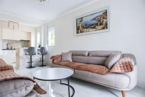 Rent, one bedroom apartment, 50m², Babin Do, Budva - image 4