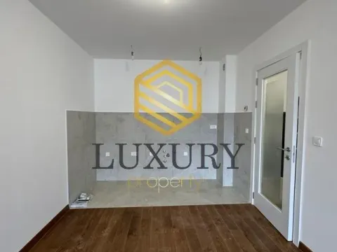 Rent, two bedroom apartment, 64m², Central Point, Podgorica - image 7