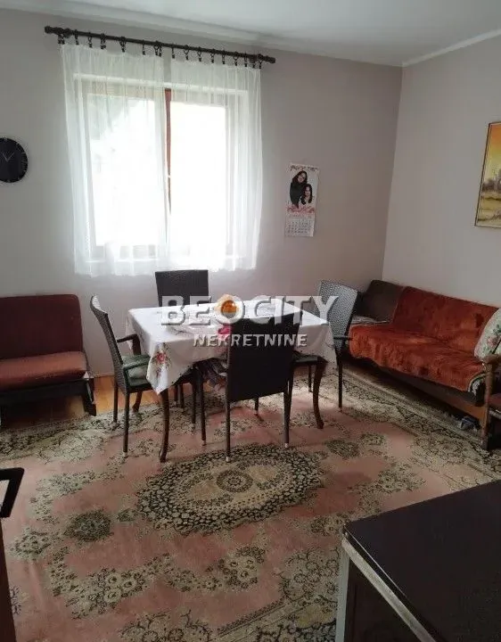 Sale, house, 310m², Šimanovci, Pećinci