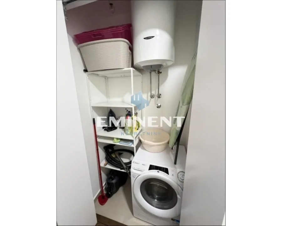 Izdavanje, dvosoban stan, 50m², Stari Grad, Beograd