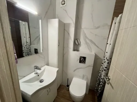 Izdavanje, jednosoban stan, 43m², Pobrežje, Podgorica - image 5