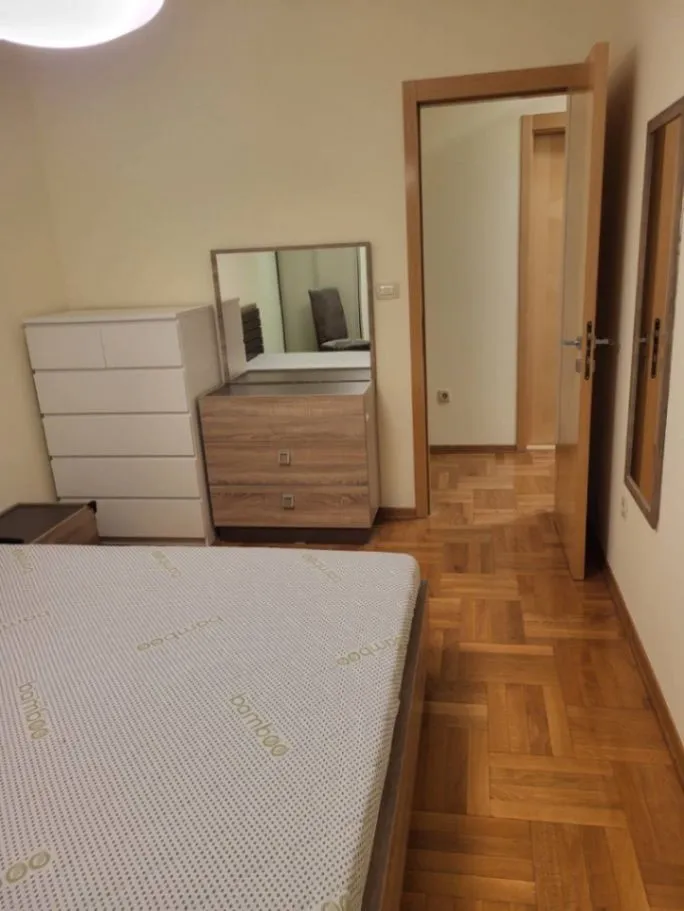 Izdavanje, trosoban stan, 95m², Preko Morače, Podgorica