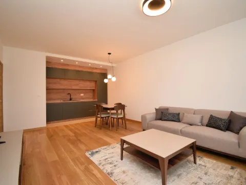 Izdavanje, dvosoban stan, 71m², New City, Podgorica - image 6