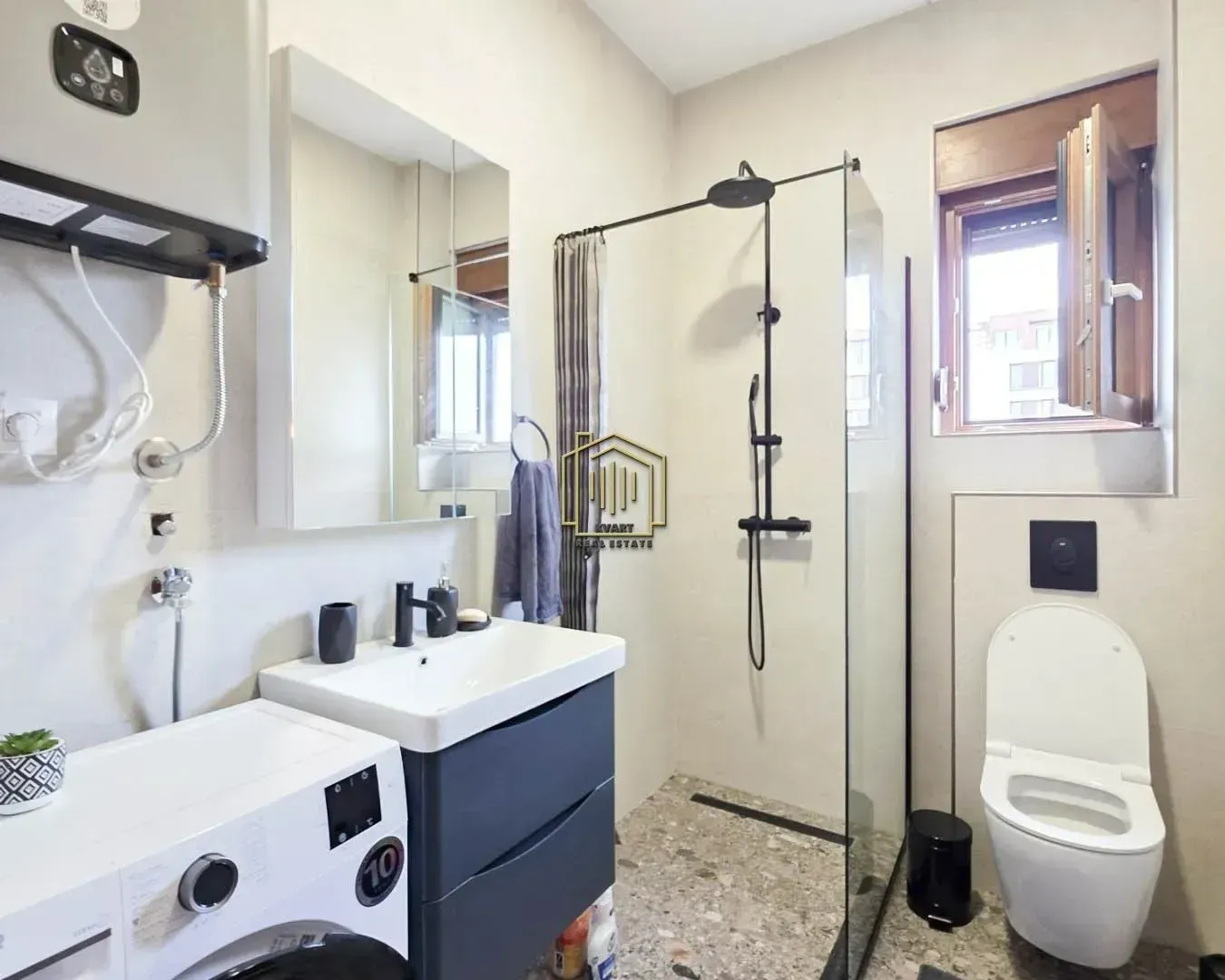 Izdavanje, jednosoban stan, 43m², Vezirov Most, Podgorica