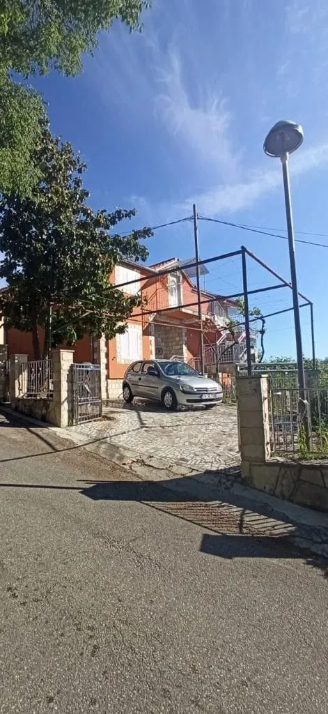 Prodaja, kuća, 194m², Tripovići, Tivat
