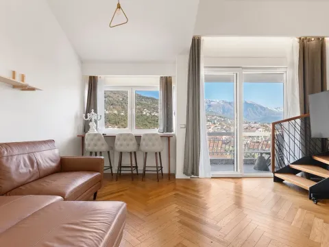 Prodaja, dvosoban stan, 68m², Tivat, Crna Gora - image 1