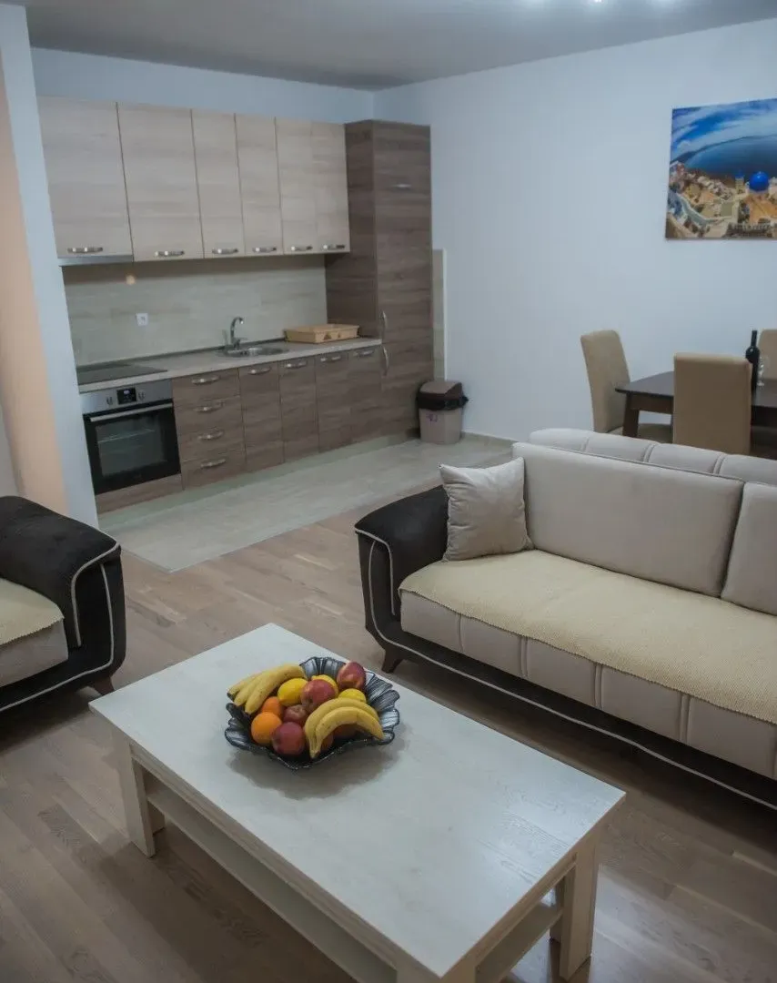 Prodaja, dvosoban stan, 65m², Tivat, Crna Gora