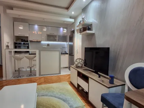 Rent, apartment, 56m², Podgorica, Crna Gora - image 4