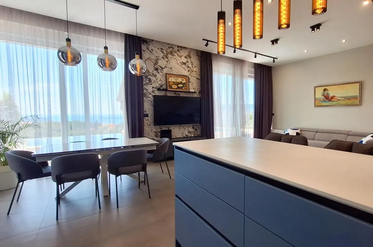 Prodaja, kuća, 320m², Herceg Novi, Crna Gora