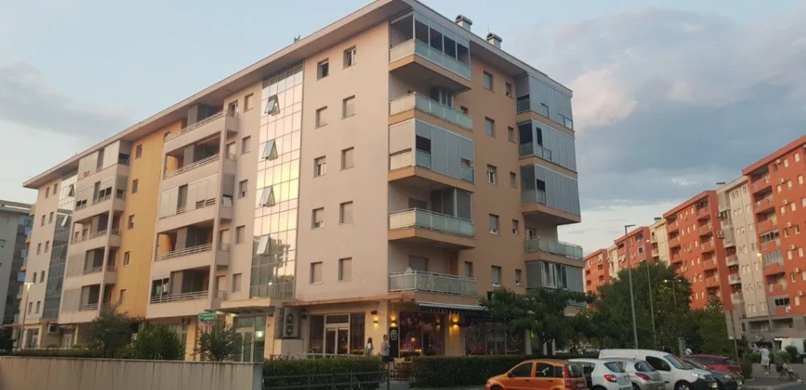 Izdavanje, jednosoban stan, 50m², City Kvart, Podgorica