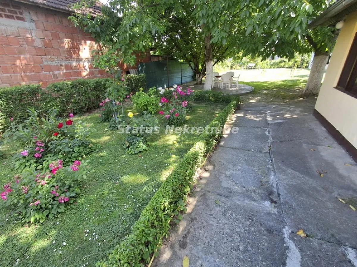 Prodaja, kuća, 93m², Futog, Novi Sad Sve Podlokacije