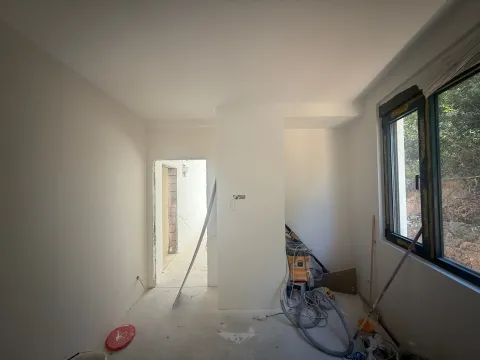 Prodaja, jednosoban stan, 42m², Donja Lastva, Tivat - image 3