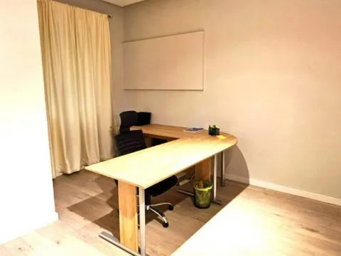 Izdavanje, poslovni prostor, 80m², Centar, Podgorica - image 5