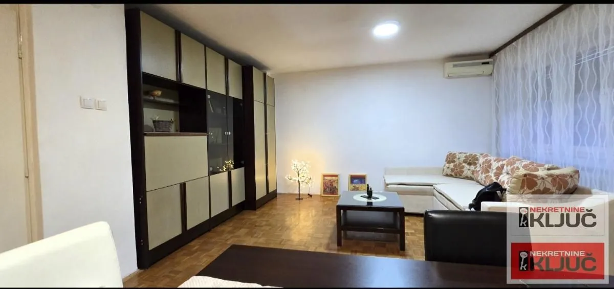 Izdavanje, dvosoban stan, 74m², Bulevar Oslobodjenja, Novi Sad Sve Podlokacije