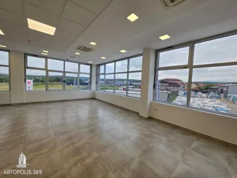 Rent, office space, 400m², Leštane, Grocka - image 2