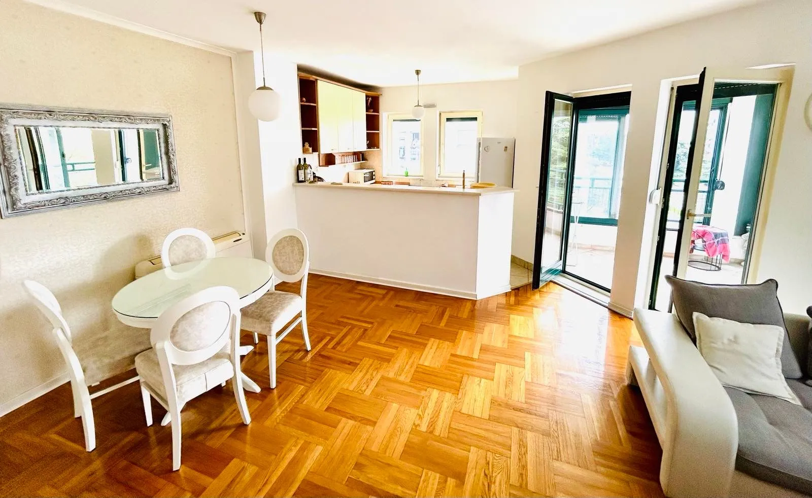 Izdavanje, jednosoban stan, 56m², Momišići, Podgorica