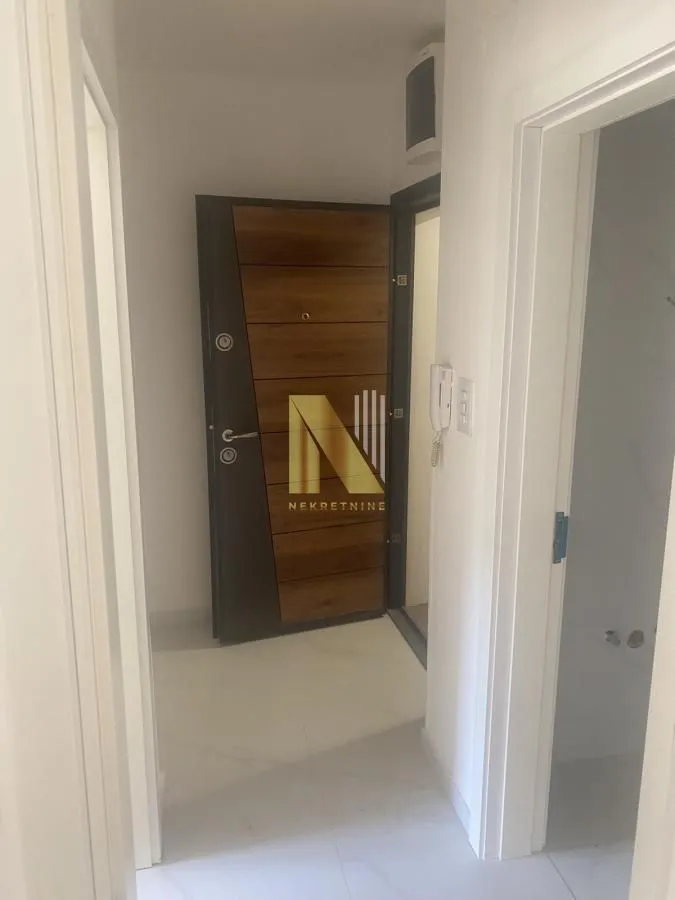 Prodaja, dvosoban stan, 40m², Sajmište, Novi Sad