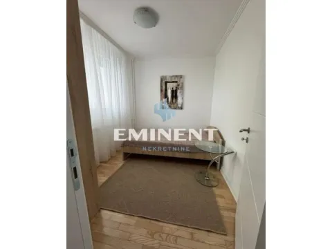 Izdavanje, četvorosoban stan, 120m², Savski Venac, Beograd - image 11