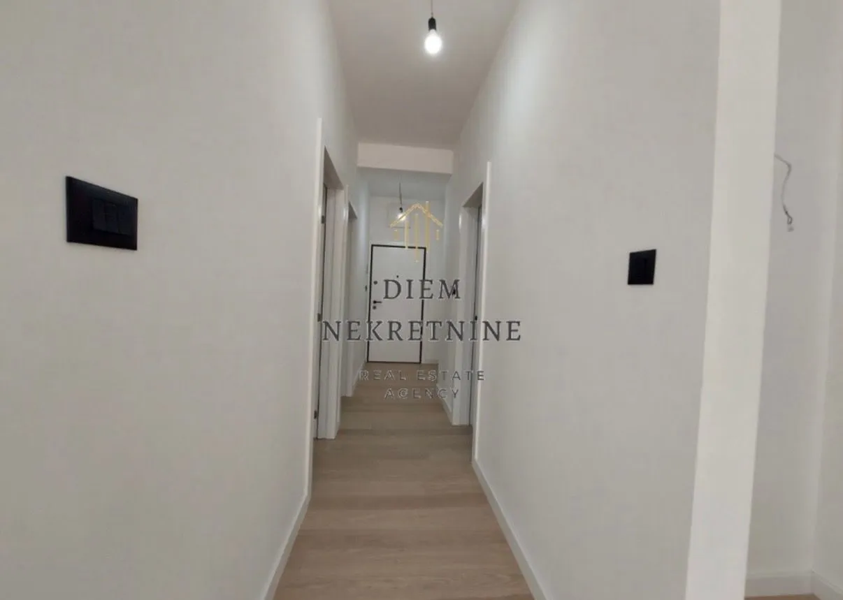 Prodaja, dvosoban stan, 55m², Dobrota, Kotor