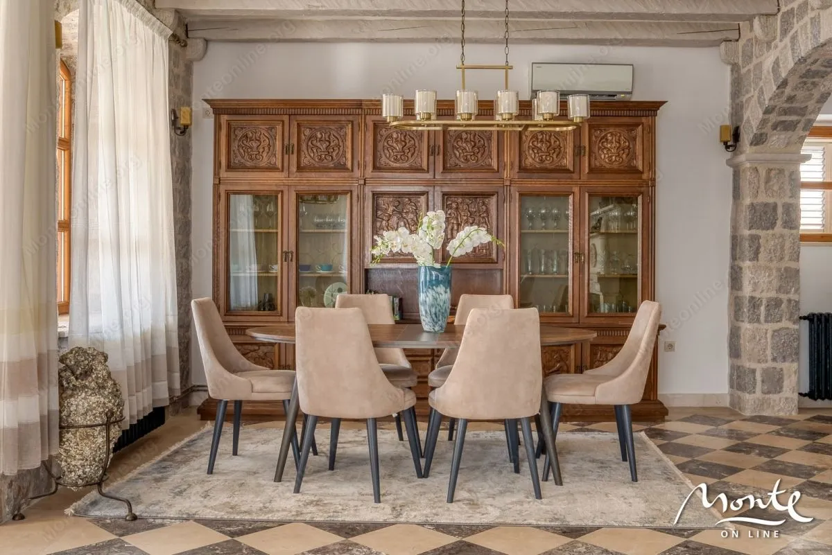 Sale, house, 480m², Reževići, Budva