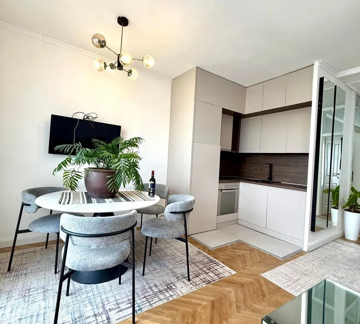 Izdavanje, dvosoban stan, 70m², Preko Morače, Podgorica