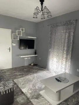 Izdavanje, jednosoban stan, 60m², Malo Brdo, Podgorica - image 14