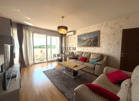 Rent, three bedroom apartment, 105m², Preko Morače, Podgorica - image 12