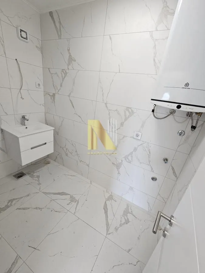 Prodaja, četvorosoban stan, 87m², Bulevar patrijarha Pavla, Novi Sad Sve Podlokacije
