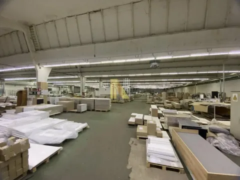 Rent, office space, 2800m², Salajka, Novi Sad Sve Podlokacije - image 2