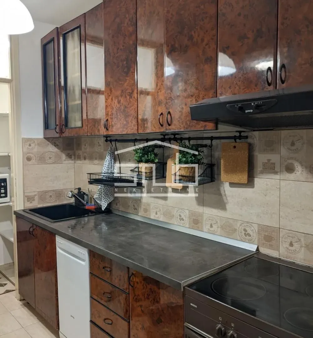Izdavanje, trosoban stan, 71m², Autokomanda, Voždovac Sve Podlokacije