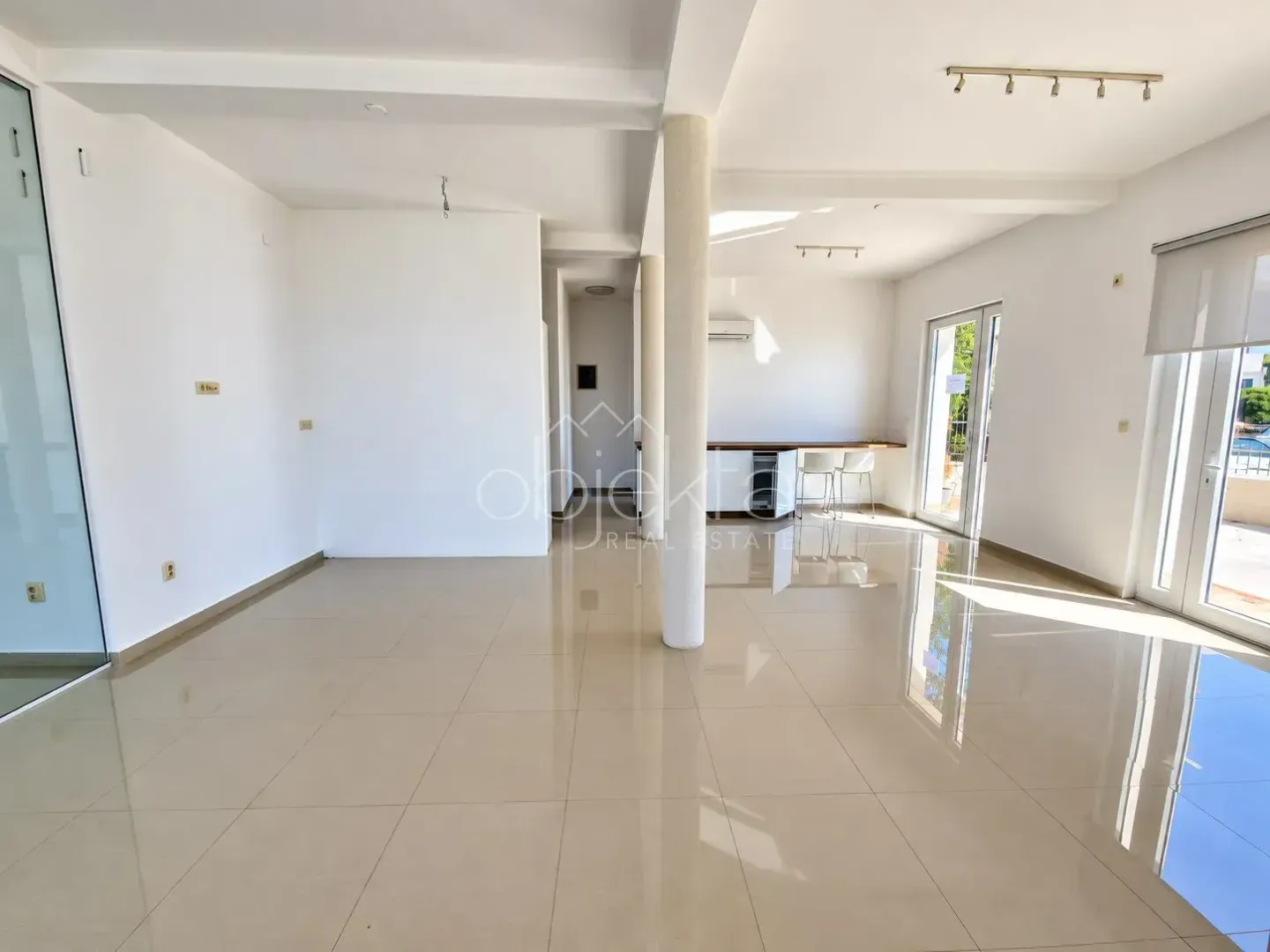 Rent, office space, 87m², Tivat, Crna Gora