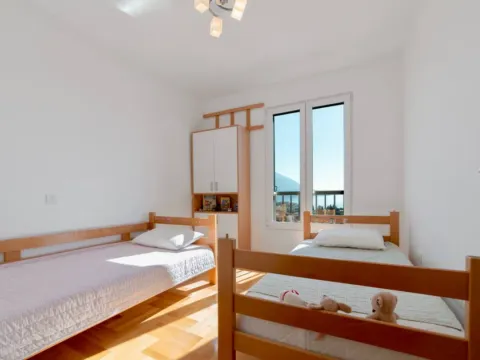 Sale, two bedroom apartment, 69m², Bečići, Budva - image 9