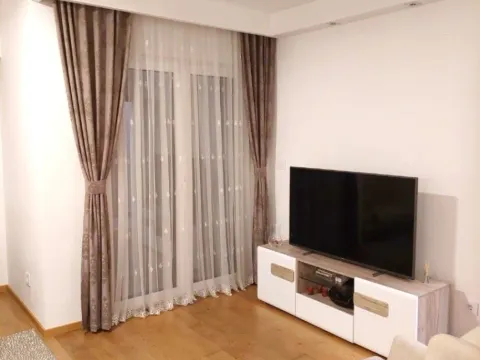 Izdavanje, jednosoban stan, 50m², Pobrežje, Podgorica - image 5