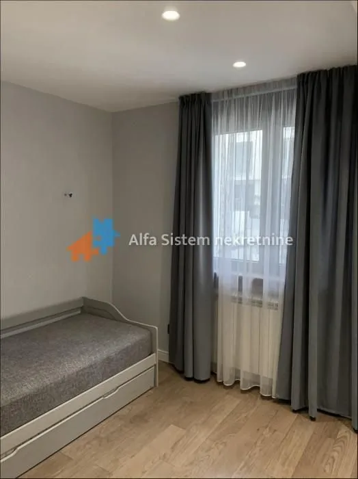 Rent, three bedroom apartment, 91m², Stari Grad, Beograd