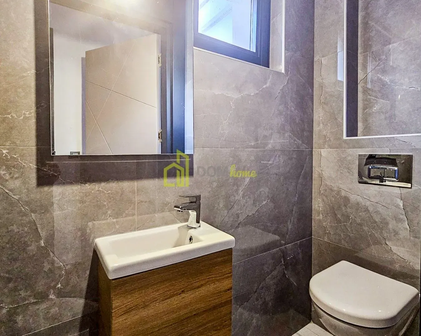 Sale, two bedroom apartment, 78m², Sveti Stefan, Budva
