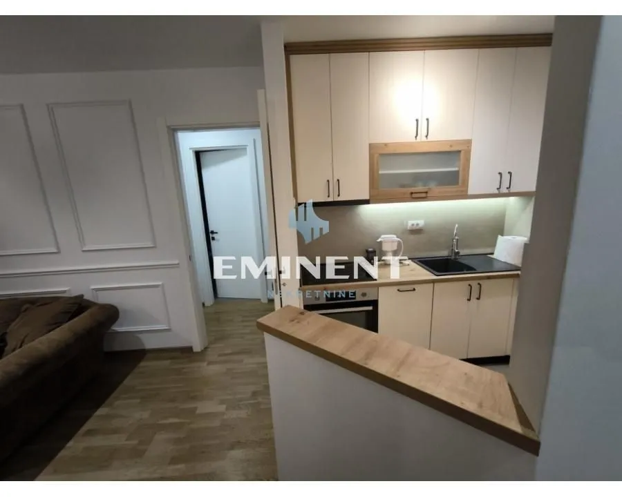 Rent, three bedroom apartment, 60m², Južni Bulevar, Vračar Sve Podlokacije