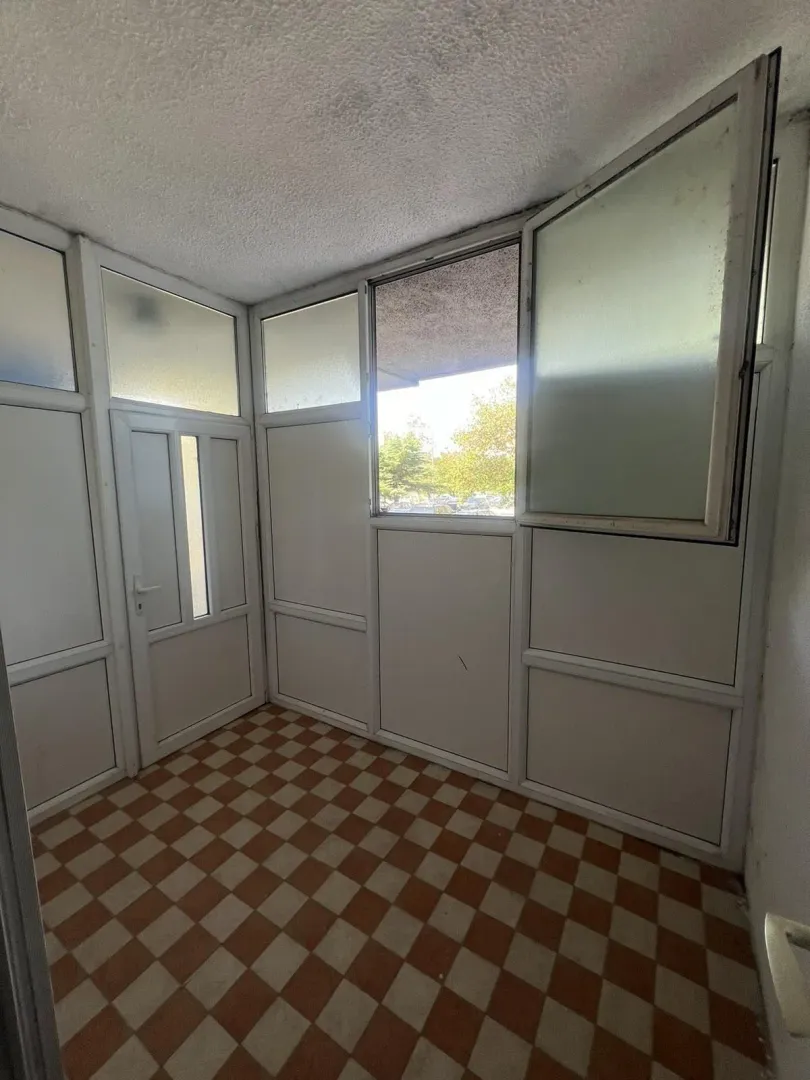 Izdavanje, četvorosoban stan, 110m², Blok 5, Podgorica