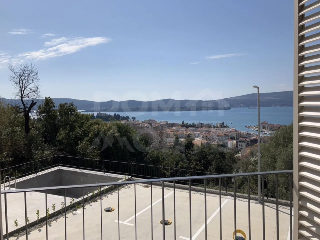 Izdavanje, jednosoban stan, 38m², Tivat, Crna Gora